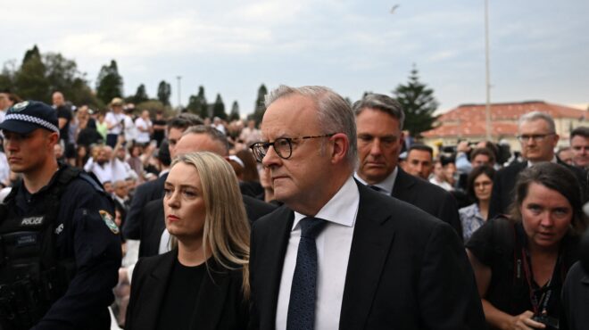 επίθεση-στην-παραλία-μποντάι-αποδοκι-563988421