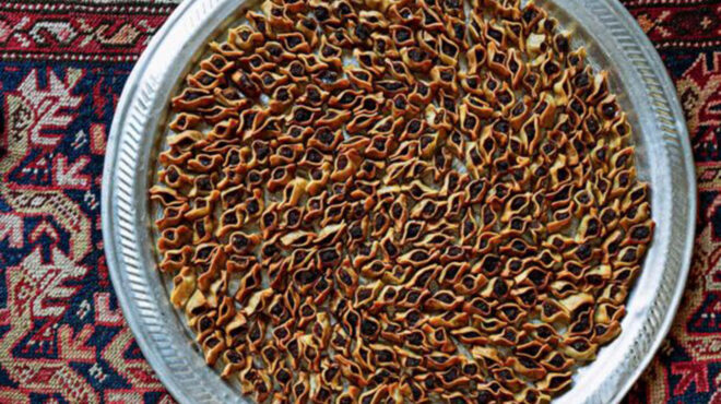 αρμένικα-μαντί-φούρνου-563962873