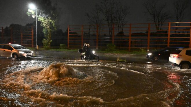 αγωγός-ομβρίων-υδάτων-παραμένει-τυφλ-563958871