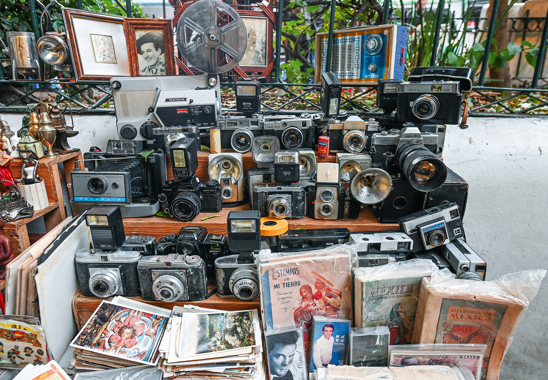 Neo Nostalgia: Ενας παράδοξος κόσμος-3