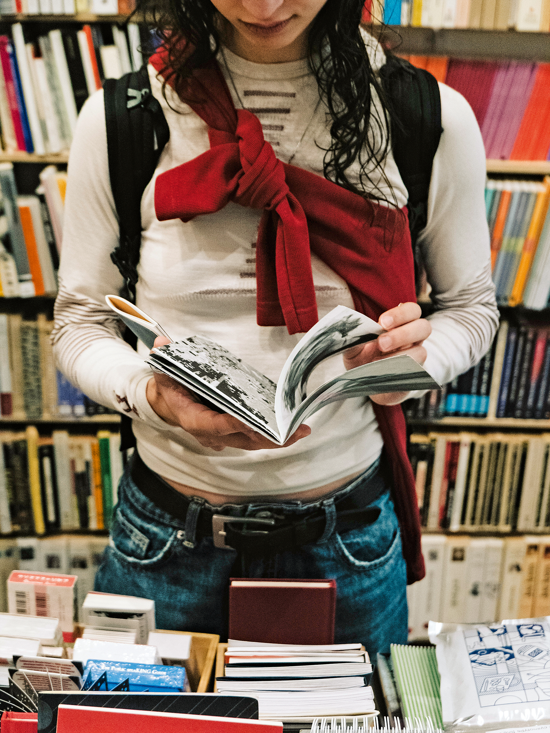 20 Ελληνες συγγραφείς «χαρίζουν» βιβλία για τα Χριστούγεννα-1