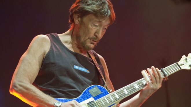 κρις-ρία-1951-2025-ο-εραστής-των-μπλουζ-που-λάτ-563995033