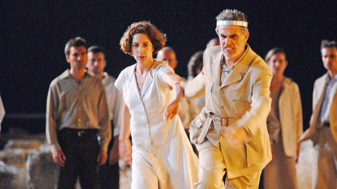 η-συνύπαρξη-του-κλασικού-με-το-μοντέρν-563996953