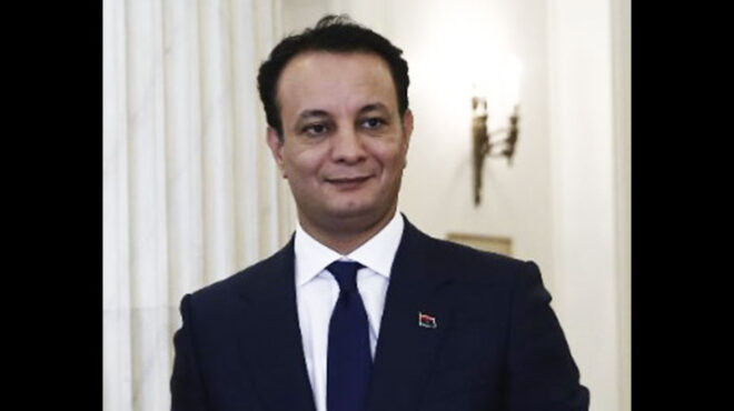 εντός-και-εκτός-ωρα-για-μπίζνες-με-τη-β-563952334