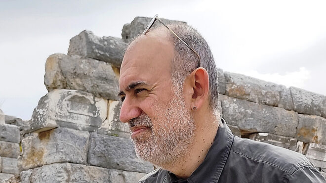 η-κοινή-ζωή-των-κειμένων-563987857