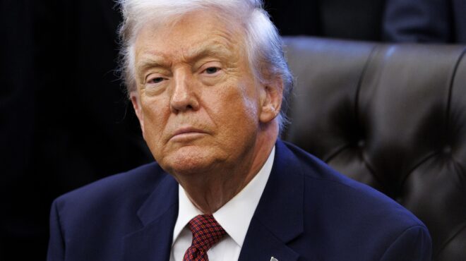 ντόναλντ-τραμπ-κομιντέρν-563969284