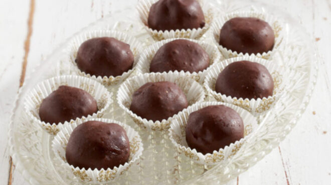 τρουφάκια-με-τον-σιμιγδαλένιο-χαλβά-π-563959288