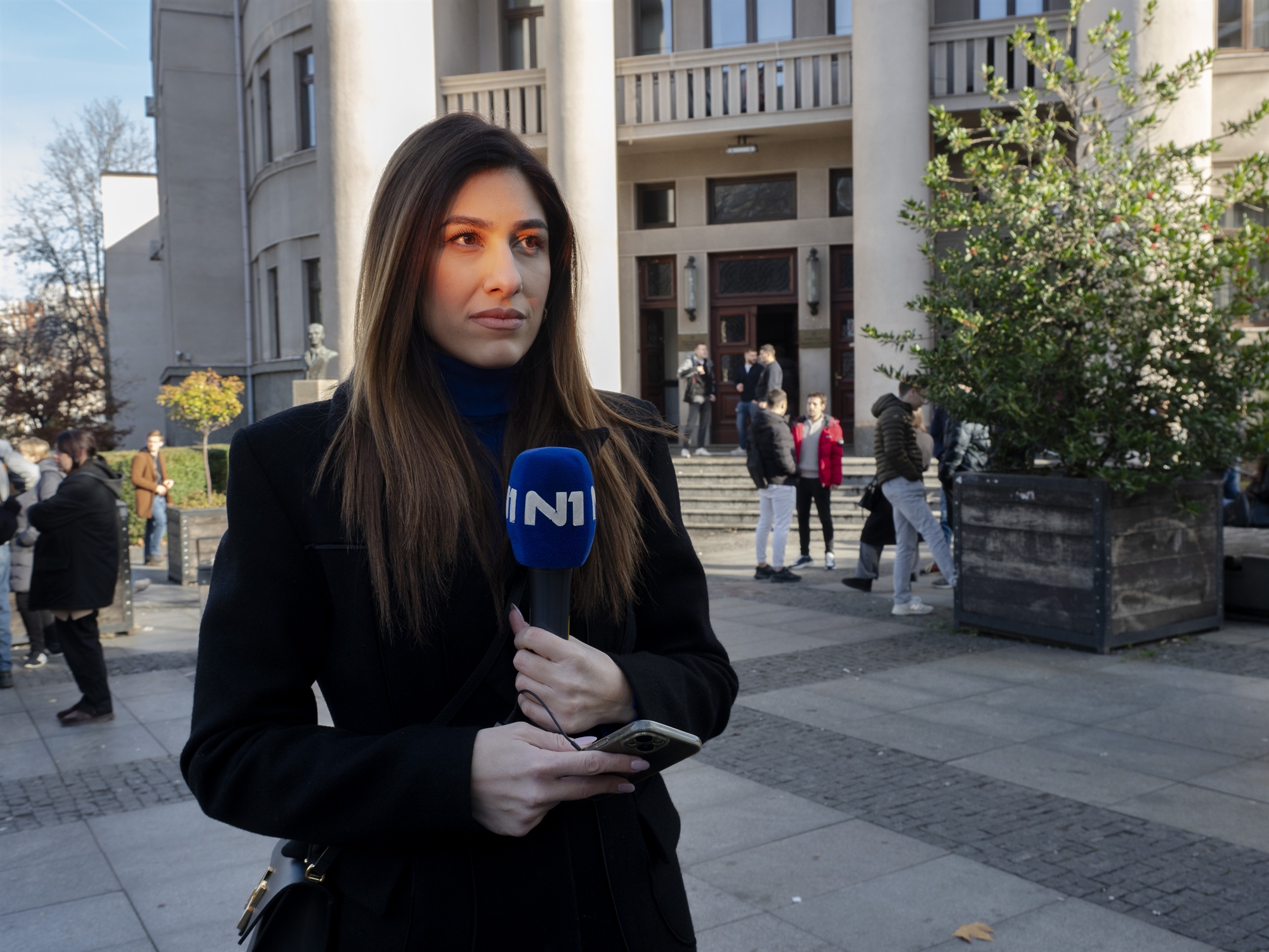 Στη σκηνή με τη μητέρα-σύμβολο της Σερβίας-2