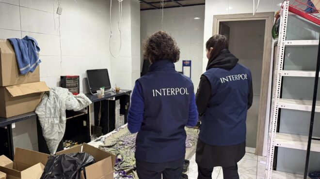 οι-ολιβερ-τουίστ-του-κυκλώματος-λαθ-563960299