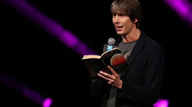 μπράιαν-κοξ-στην-κ-κι-αν-η-ζωή-εκεί-έξ-563975074