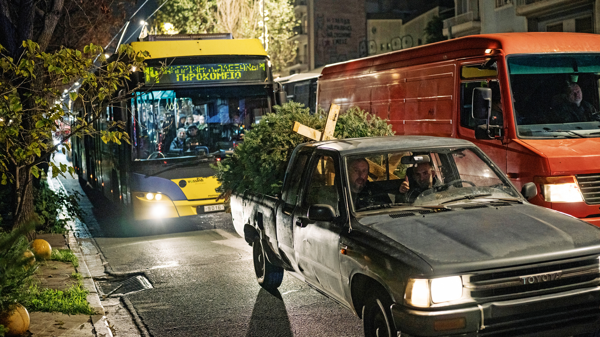 10 φωτογραφίες που δίνουν το στίγμα της γιορτινής Αθήνας-6