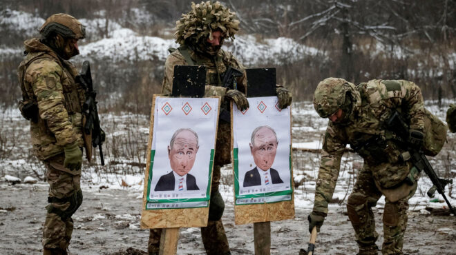 ο-άνθρωπος-που-βγάζει-τη-ρωσία-από-το-κρ-563971753