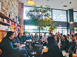 Σκηνοθεσία και κριντζάρισμα-1