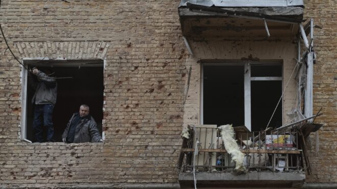 aντριου-κοσένκο-στην-κ-το-βραχυκύκλω-563974264