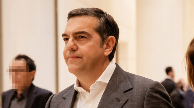 εντός-και-εκτός-ο-πιερρακάκης-διχάζει-563974918