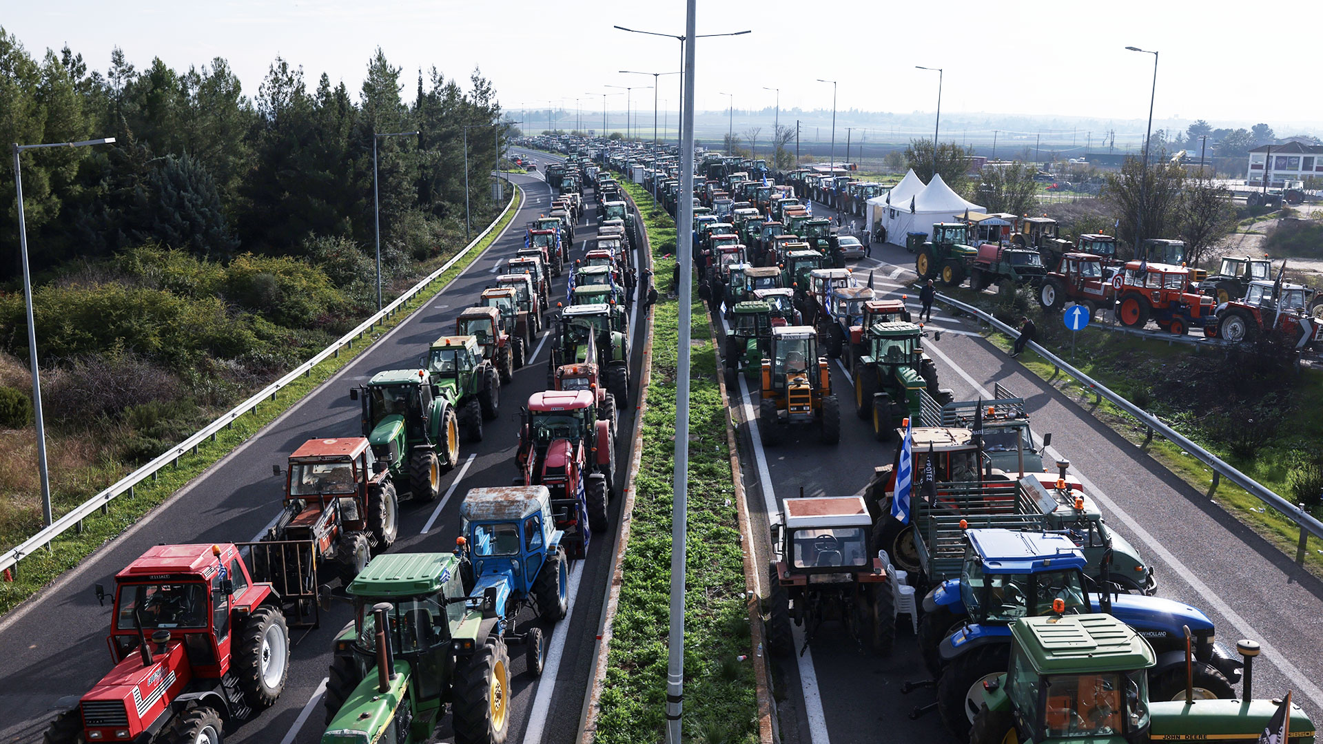Η «Κ» βρέθηκε στα μπλόκα των αγροτών – «Ρωτάμε για πληρωμές, μας λένε υπομονή»-2