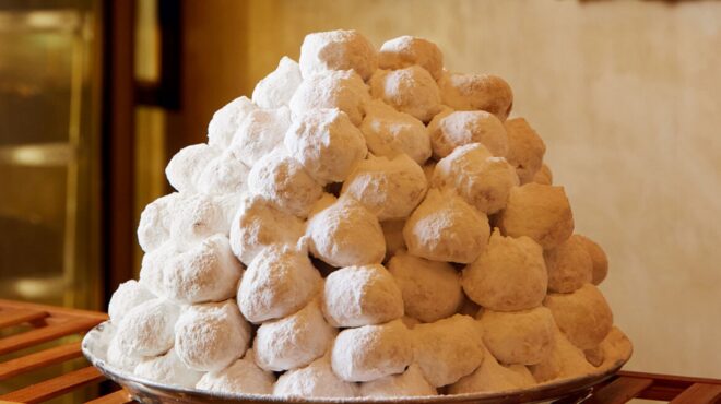 οι-καλύτεροι-κουραμπιέδες-της-αθήνας-563963806