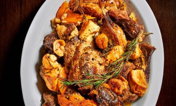 γκιούλμπασι-με-ανάμεικτα-κρεατικά-κο-563980252