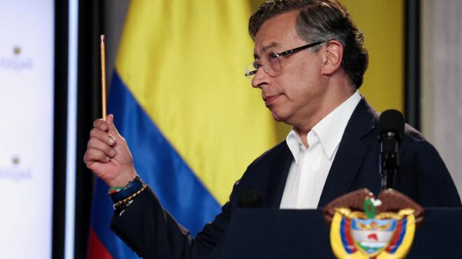 κολομβία-προς-ηπα-μη-μας-απειλείτε-θα-563954254