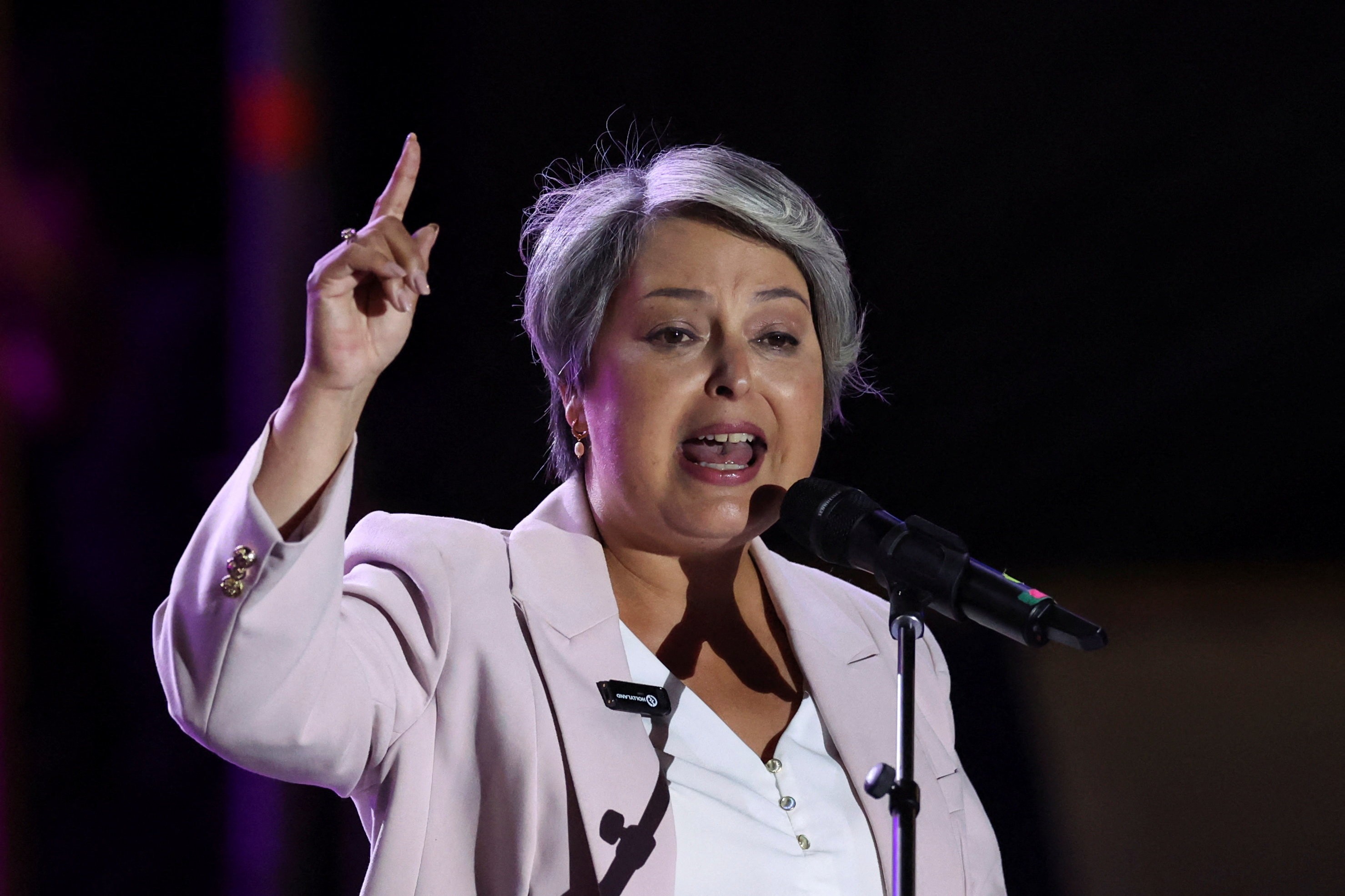 Ζανέτ Χάρα: Ποια είναι η κομμουνίστρια που θέλει να γίνει πρόεδρος της Χιλής-1