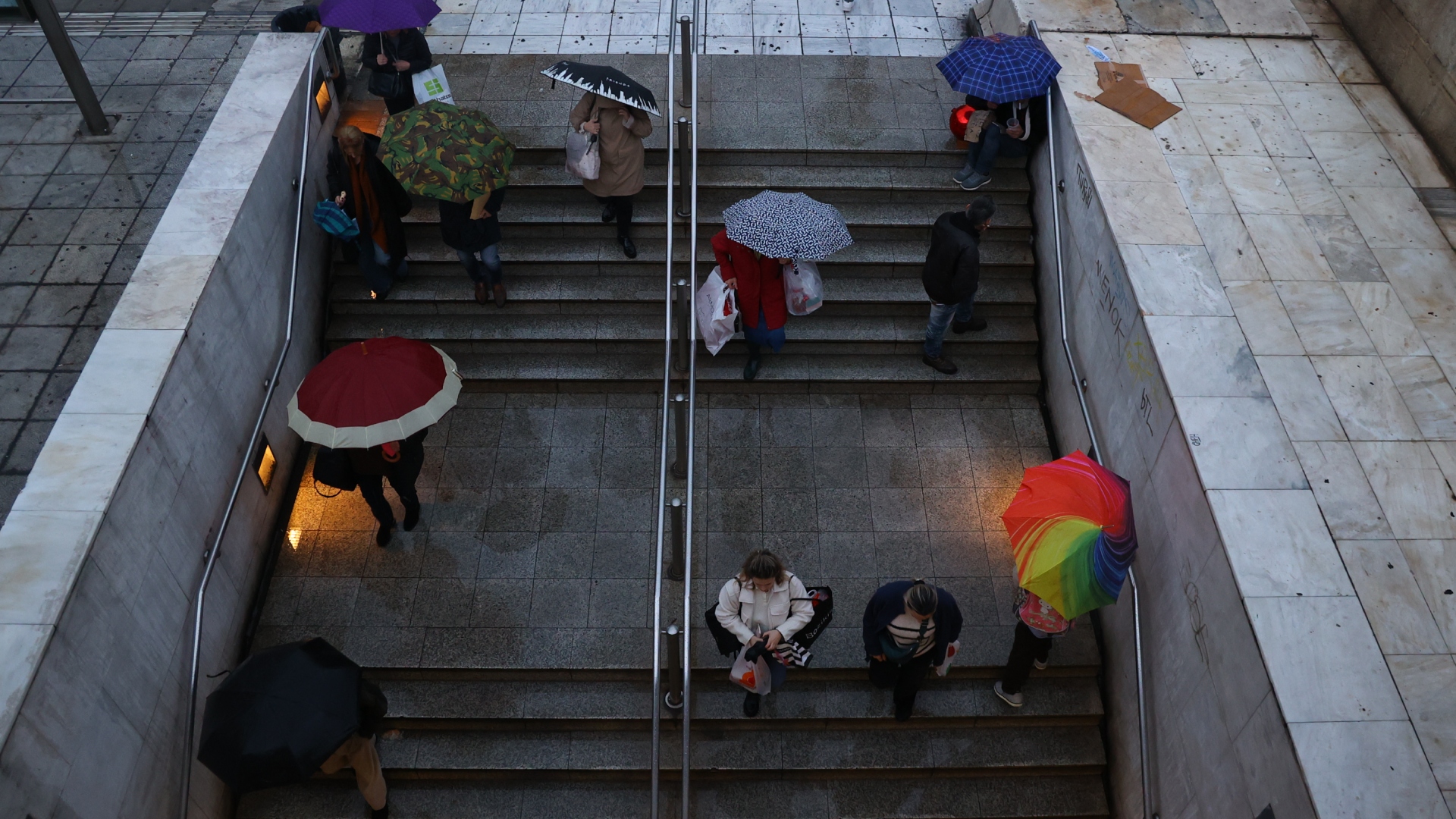 Σφοδρή καταιγίδα αυτήν την ώρα στην Αθήνα – Πώς θα εξελιχθεί η κακοκαιρία-2