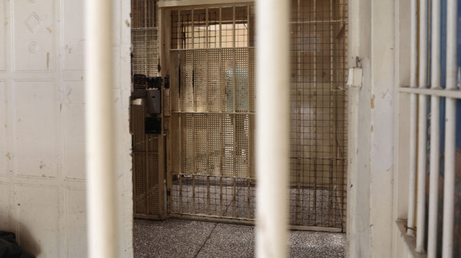 eφοδος-του-ελληνικού-fbi-στις-αγροτικέ-563966338