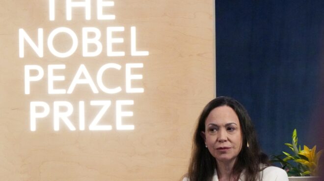 ματσάδο-ο-μαδούρο-θα-φύγει-είτε-με-διαπ-563972392