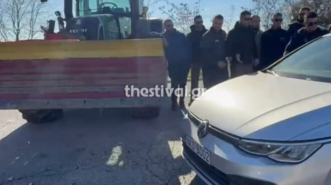 μάλγαρα-αυτοκίνητο-έπεσε-πάνω-σε-τρακ-563950696