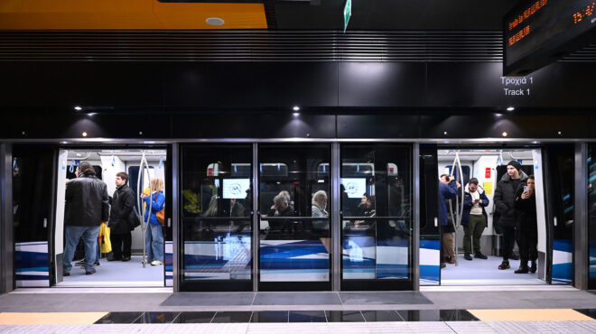 επαναλειτουργεί-από-σήμερα-το-μετρό-θ-563963221