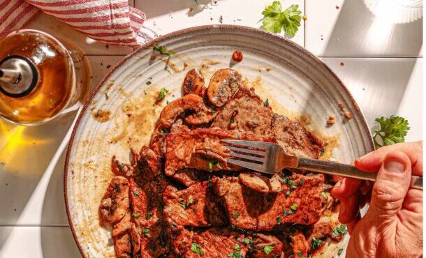 μοσχάρι-φιλέτο-με-μανιτάρια-και-κρέμα-563958712