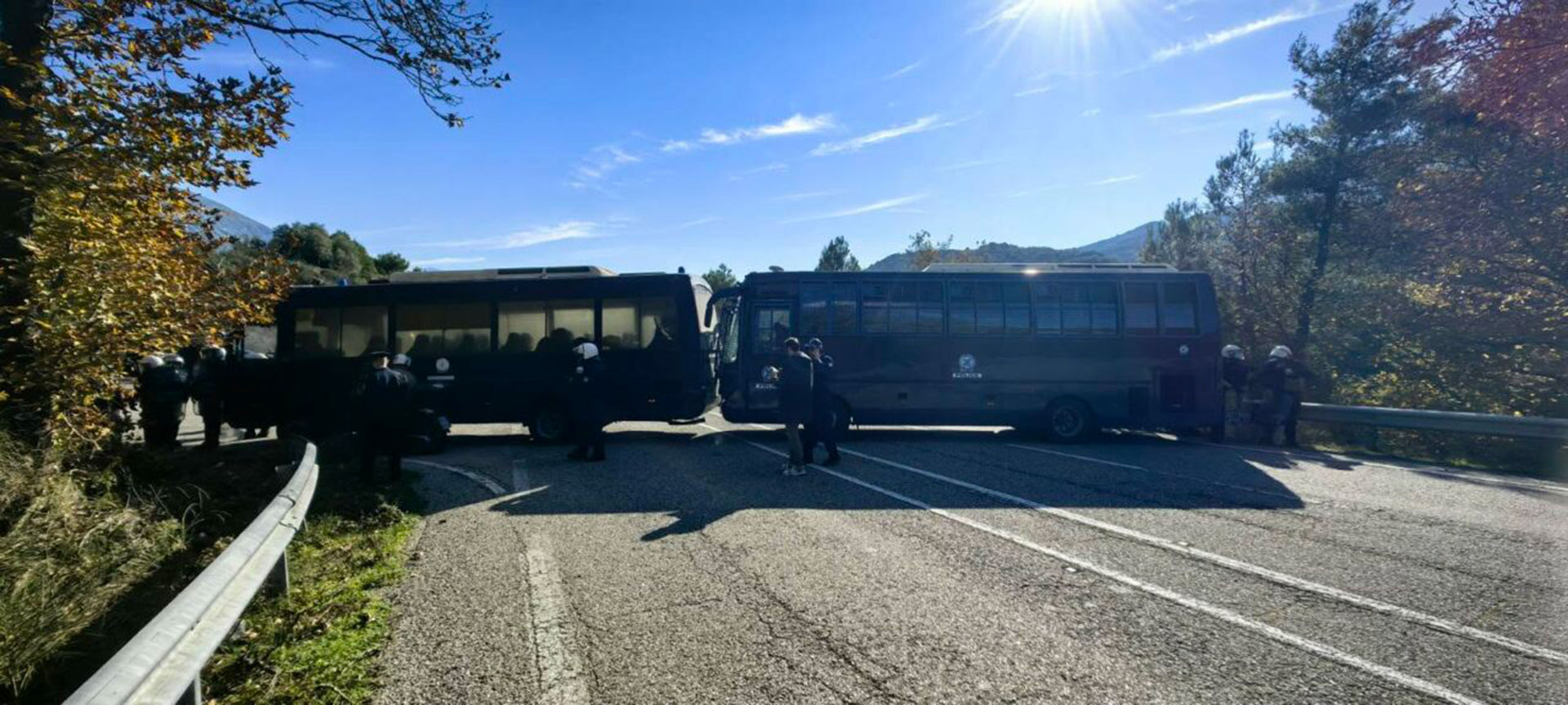 «Μπλόκο» της ΕΛ.ΑΣ. και επεισόδια στη γέφυρα Ρίου – Αντιρρίου-2