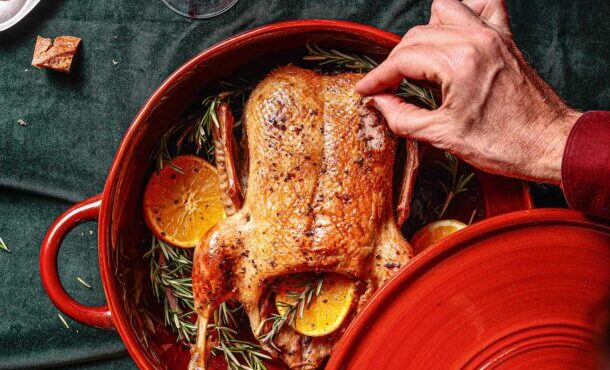 πάπια-στη-γάστρα-με-μπαχαρικά-μαρινάτ-563982631