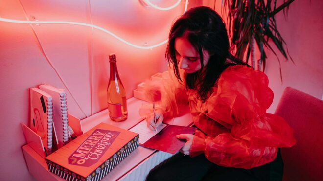 τι-δώρα-κάνει-η-gen-z-τα-χριστούγεννα-563985091