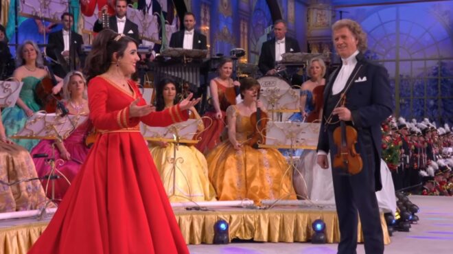 η-ορχήστρα-γιόχαν-στράους-παίζει-τα-ελ-563983195