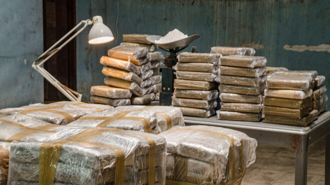 οι-7-τόνοι-κοκαΐνης-και-το-παρελθόν-του-563976211