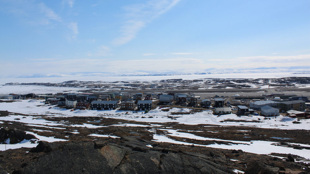 τρεις-ξεχωριστές-χριστουγεννιάτικες-563985244