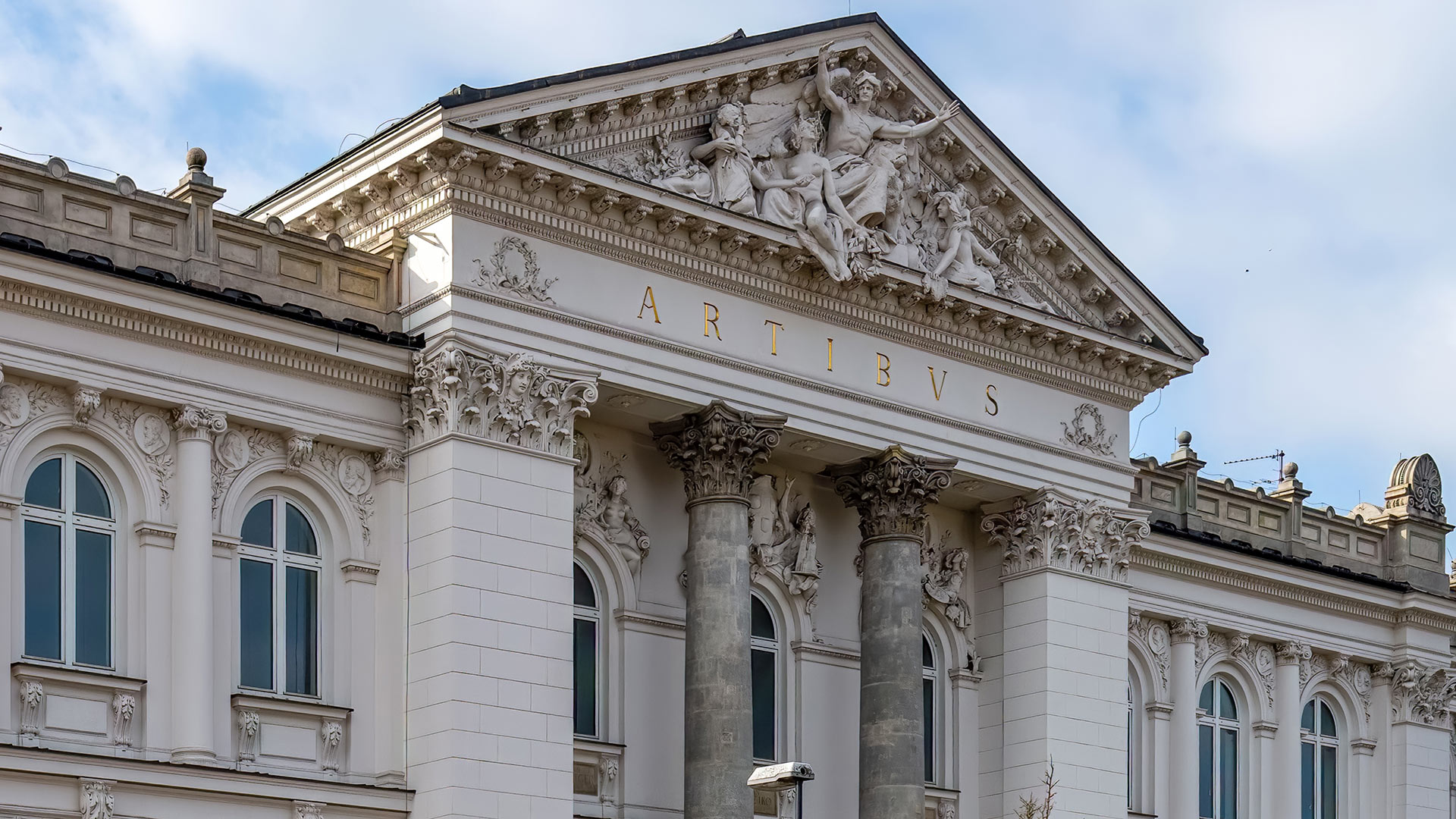 Βαρσοβία: Μια πόλη σε διαρκή κίνηση-1