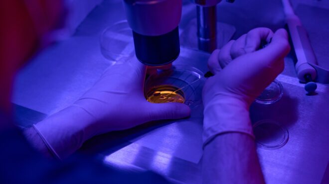 γονίδιο-καρκίνου-η-πρόεδρος-της-αρχ-563970343