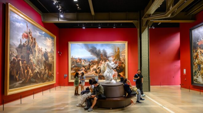 εριξαν-μπογιά-σε-θωρακισμένο-πίνακ-563964328