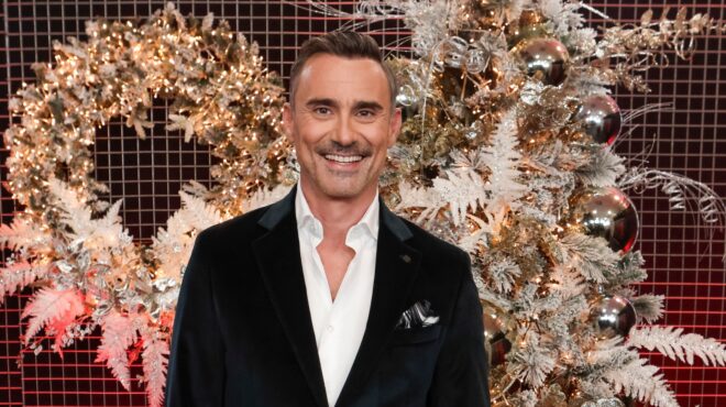 η-χριστουγεννιάτικη-τηλεοπτική-μαγε-563973181