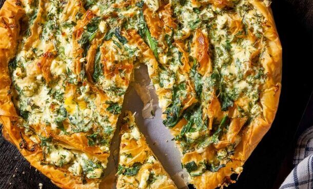 σπανακόπιτα-με-τυρί-σαν-ανοιχτή-τάρτα-563954782