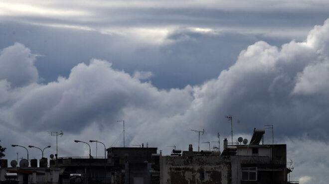 καιρός-καταιγίδες-μικρή-πτώση-της-θερ-563994331
