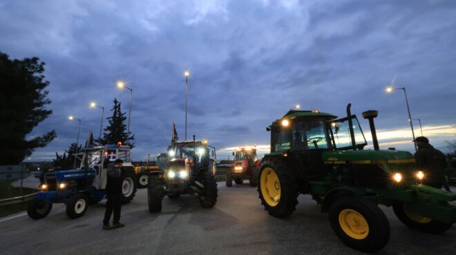 αγωνία-για-χριστούγεννα-χωρίς-μπλόκα-563977078