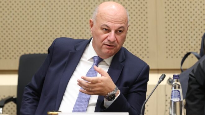 μαύρες-τρύπες-η-θεσσαλία-και-η-κρήτη-563962348