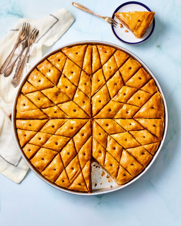 βασιλόπιτα-μπακλαβάς-με-προζυμένιο-φ-563997178