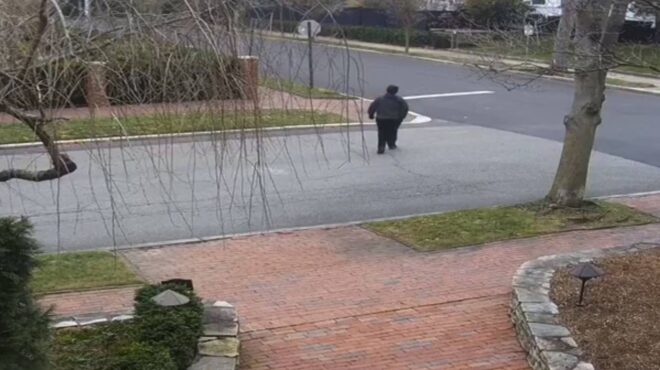 ηπα-νέα-βίντεο-του-υπόπτου-για-το-μακελ-563978497