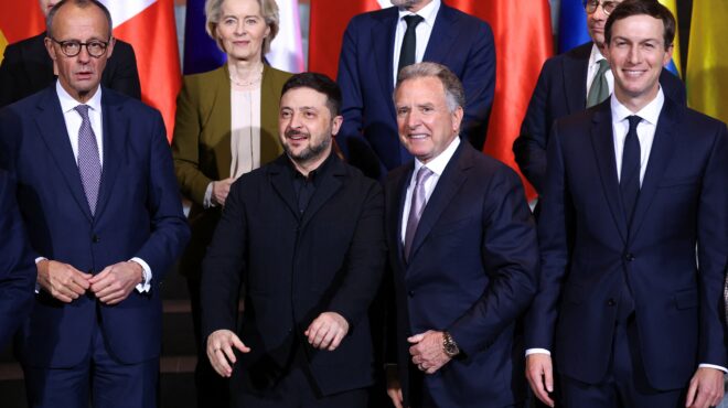 κρεμλίνο-χριστουγεννιάτικη-εκεχειρ-563978179