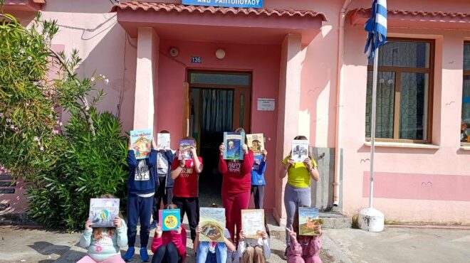 στη-βιβλιοθήκη-ένιωθα-ασφαλής-και-ήξ-564009049