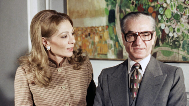 ιράν-η-χήρα-του-σάχη-καλεί-τις-δυνάμεις-564019489