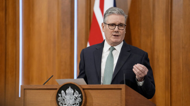 στάρμερ-προσβλητική-η-δήλωση-τραμπ-γι-564038848